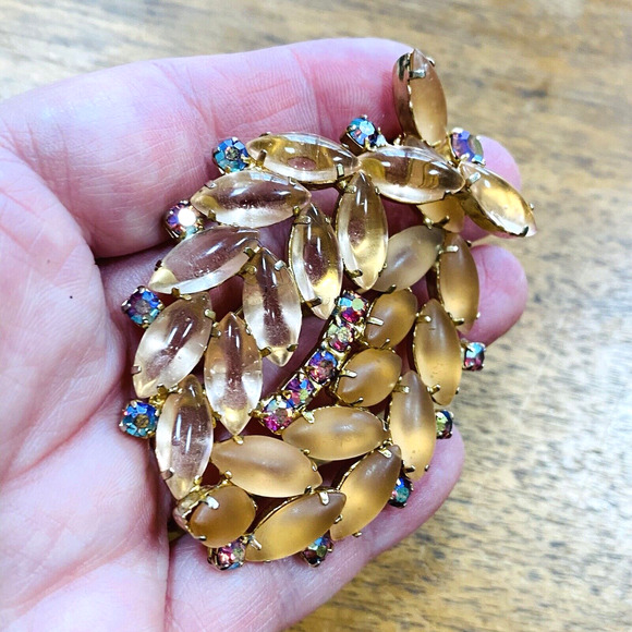 Vintage Mid Century Brooch Goldtone Blush Pink Moonglow AB Rhinestones Statement - Picture 2 of 9